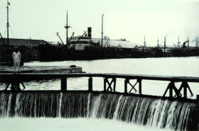 1918년 완공된 인천항 제1갑문