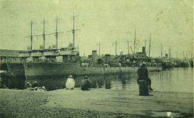 1920년대 인천항에 정박중인 구축함