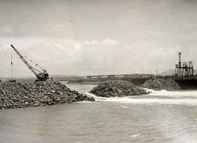 1970년대 인천 제2도크 물막이 공사