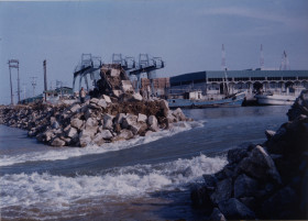 1973년 구항로 물막이 공사(현 연안부두)